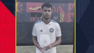 مصطفى سعد ميسى يحصد جائزة رجل مباراة سموحة وإنبي