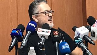 ميكالى يعقد مؤتمرا صحفيا للحديث عن استعدادات المنتخب الأولمبى للقاء زامبيا