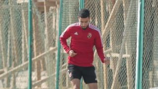 أحمد قندوسى ينتظم فى تدريبات الأهلى بمدينة نصر