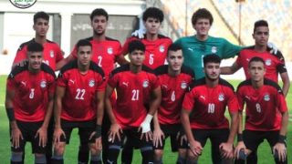 دقيقة حداد على الغانى أتسو قبل انطلاق مباراة منتخب الشباب وموزمبيق