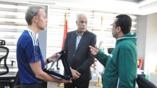 اتحاد الكرة يستفسر من فيفا عن موعد وصول المطور الفنى