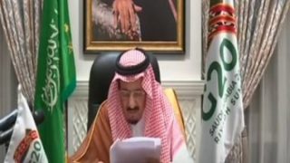 العاهل السعودي يبعث رسالة شفهية لرئيس إفريقيا الوسطى تتصل بالعلاقات الثنائية