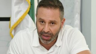 مواقف النجوم فى رمضان.. حازم إمام يرفض الإفطار ويُبهر الجماهير الهولندية
