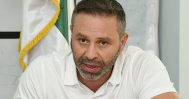 مواقف النجوم فى رمضان.. حازم إمام يرفض الإفطار ويُبهر الجماهير الهولندية