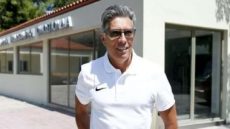 اتحاد الكرة يكلف بيريرا باختيار حكم السوبر.. وطاقم إماراتى يدخل الترشيحات