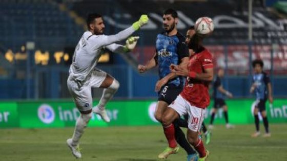الأهلى بالزى الأحمر أمام بيراميدز فى نهائى كأس مصر