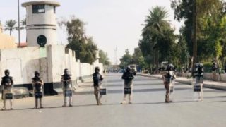 متظاهرون يقتحمون مقر السفارة السويدية فى بغداد احتجاجا على إحراق المصحف