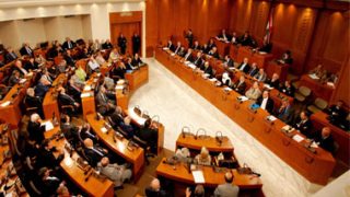 تظاهرات أمام “النواب اللبناني” للمطالبة برد أموال المودعين