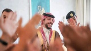 أبو الغيط وحرمه يصلان الأردن للمشاركة فى زفاف ولى العهد الأمير الحسين