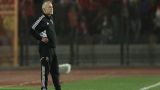 كولر يعقد محاضرة بالفيديو مع لاعبى الأهلى بفندق الإقامة
