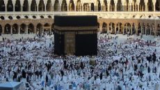 موسم الحج.. الأطفال يعيشون تجربة روحانية فريدة