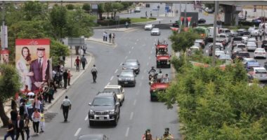 الموكب الأحمر يتجه إلى قصر زهران قبل بدء الزفاف الملكى لولى العهد الأردنى