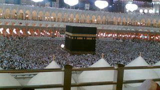 طواف الإفاضة.. سبعة أشواط ولا يصح الحج إلا به