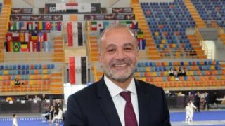 عبد المنعم الحسيني يتابع الاستعدادات الخاصة بالبطولة الأفريقية للسلاح بمصر