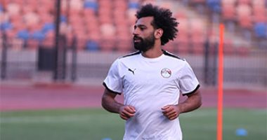 محمد صلاح يجمع شمل نجوم الكرة المصرية للاحتفال بعيد ميلاده.. صور