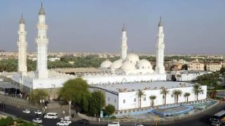 مسجد قباء.. بناه الرسول الكريم والصلاة فيه تعادل عمرة تامة