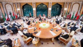 قطر تستضيف غدا أعمال القمة الخليجية الـ44 بعد 5 نسخ بالسعودية