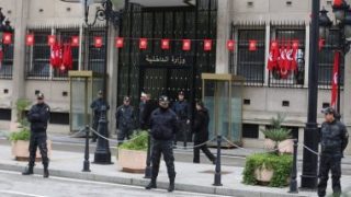 تونس تنفى ما تردد عن تبادل لإطلاق النار بين قوات الأمن وعناصر إرهابية