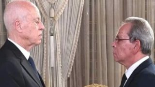 قيس سعيد: تونس لا تدار عبر “فيسبوك”
