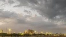 طقس الخليج.. ممطر بالسعودية صحو بالإمارات وحار بالكويت