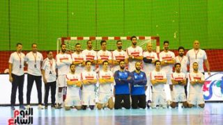 عضو مجلس إدارة الزمالك ينتقد تصريحات مدرب اليد: هذا ليس وقت الخلافات