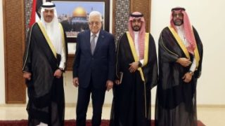 أبو مازن يقبل أوراق اعتماد سفير السعودية مفوضا بفلسطين وقنصل عام بالقدس