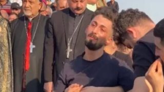 انهيار وبكاء عريس فاجعة حريق الحمدانية بالعراق لحظة دفن الضحايا.. صور