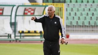 على الزهدى يقود هجوم الداخلية أمام إنبى في دورى نايل