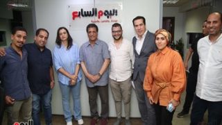 فاروق جعفر يزور اليوم السابع ويشيد بماكينة العمل داخل المؤسسة