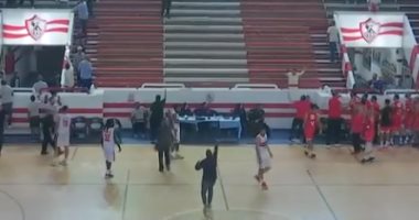 سلة الأهلى يتقدم على الزمالك بفارق 16 نقطة بعد انتهاء الفترة الثانية