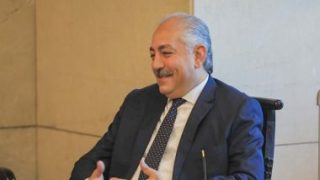 “مستقرة وحرجة ومفيش خطر”.. آخر تطورات حالة العامرى فاروق نائب رئيس الأهلى