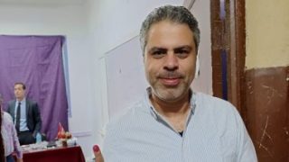 معتمد جمال المدير الفنى للزمالك يدلى بصوته فى انتخابات الرئاسة