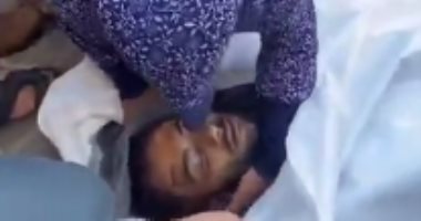 وداع أم لأبنائها بالدموع والأحضان.. مجزرة جديدة للاحتلال فى قطاع غزة (فيديو)