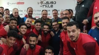 رئيس الطلائع يحفز لاعبيه في جلسة خاصة لحصد لقب كأس الرابطة.. صور