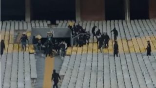 عقوبات منتظرة بعد شغب جماهير المصرى والإسماعيلى.. الحرمان من المباريات أبرزها