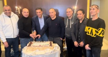 استاد القاهرة يحتفل بجهاز المنتخب بـ”تورتة” على هامش مباراة البنك الأهلي وزد