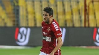 الأهلي يضع الرتوش الأخيرة على تمديد عقد طاهر محمد طاهر
