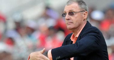 رود كرول رائد التجربة الهولندية بالملاعب المصرية يحتفل اليوم بعيد ميلاده الـ75