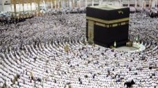 الشؤون الدينية بالحرمين تدعو المعتمرين إلى التعاون مع الأمن وعدم التزاحم