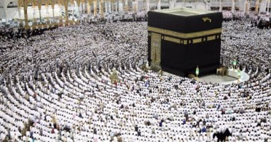 الشؤون الدينية بالحرمين تدعو المعتمرين إلى التعاون مع الأمن وعدم التزاحم