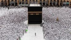 رئاسة الشؤون الدينية تعلن نجاح خطة المنظومة الدينية للجمعة الأخيرة في رمضان