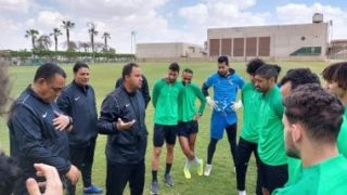 محمد عودة يجتمع بلاعبى المقاولون على هامش الاستعداد لمواجهة بيراميدز